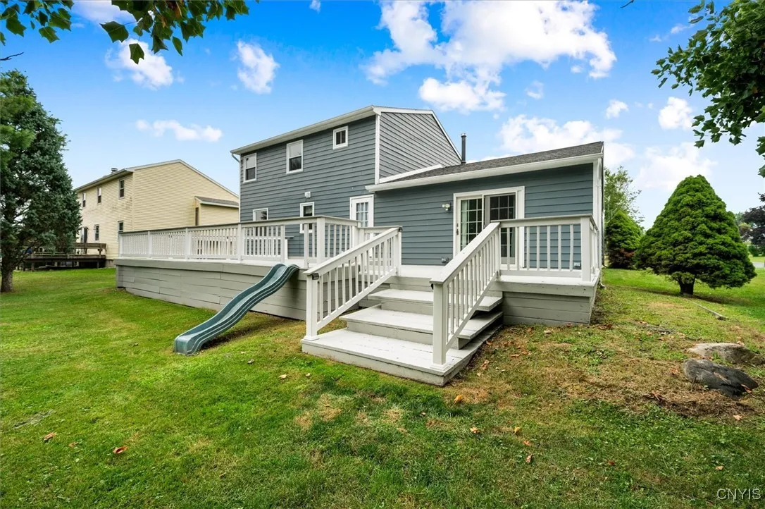 4957 Alfred Drive, Clay, New York 13090, Clay, New York 13090, 3 Bedrooms Bedrooms, 7 Rooms Rooms,2 BathroomsBathrooms,Residential,Closed,4957 Alfred Drive, Clay, New York 13090,0,S1626140