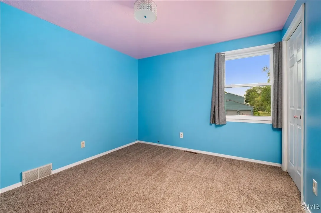 4957 Alfred Drive, Clay, New York 13090, Clay, New York 13090, 3 Bedrooms Bedrooms, 7 Rooms Rooms,2 BathroomsBathrooms,Residential,Closed,4957 Alfred Drive, Clay, New York 13090,0,S1626140