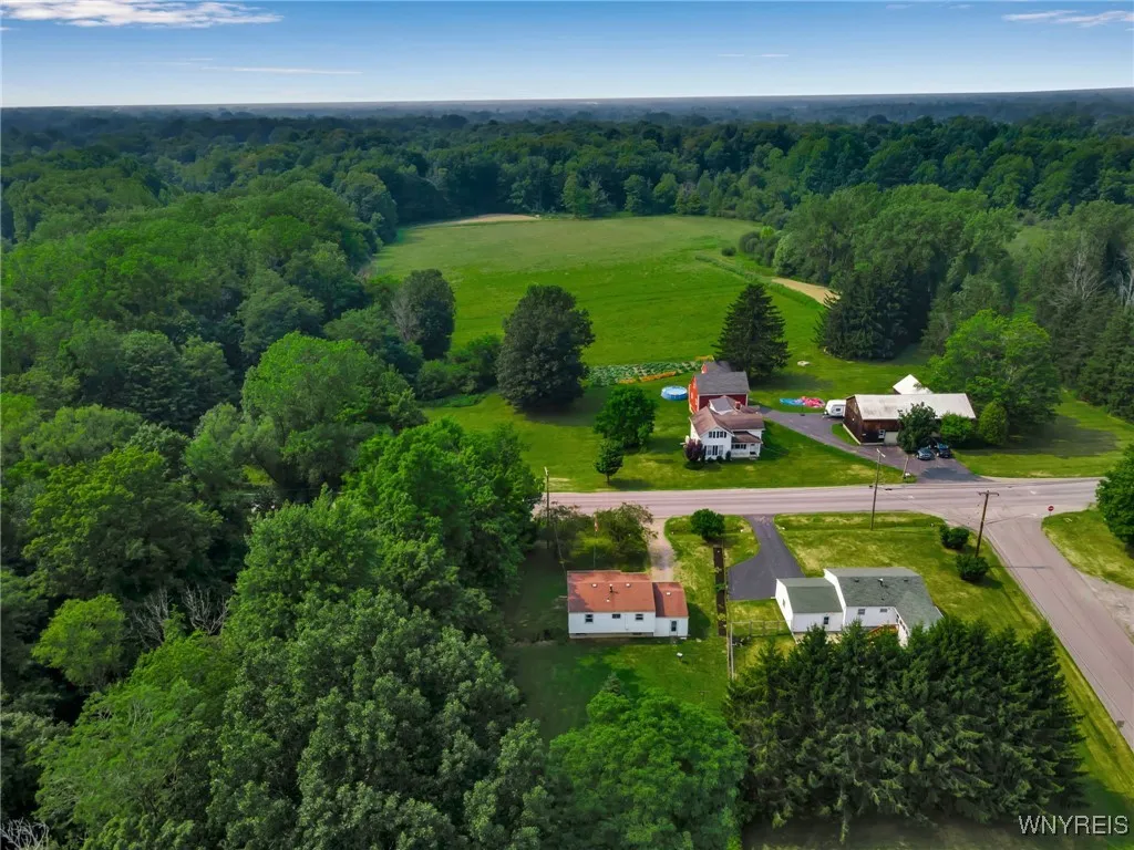 733 Four Rod Road, Alden, New York 14004, Alden, New York 14004, 3 Bedrooms Bedrooms, 8 Rooms Rooms,1 BathroomBathrooms,Residential,Closed,733 Four Rod Road, Alden, New York 14004,0,B1628062
