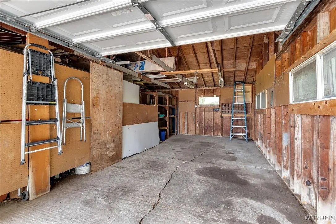 Left unit garage space