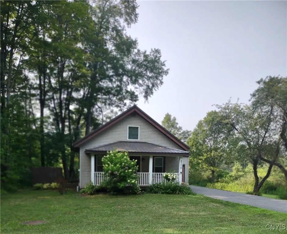 6775 Fox Road, Marcy, New York 13403, Marcy, New York 13403, 3 Bedrooms Bedrooms, 7 Rooms Rooms,2 BathroomsBathrooms,Residential,Closed,6775 Fox Road, Marcy, New York 13403,0,S1628766