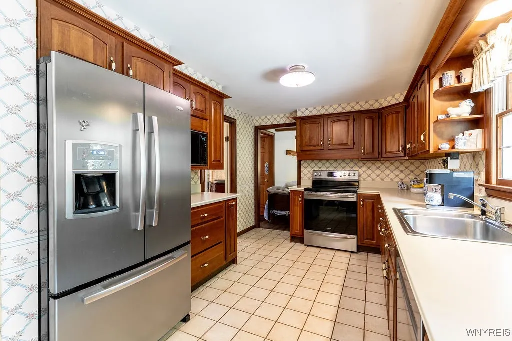 4 Tanglewood Drive East, Orchard Park, New York 14, Orchard Park, New York 14127, 4 Bedrooms Bedrooms, 8 Rooms Rooms,2 BathroomsBathrooms,Residential,For Sale,4 Tanglewood Drive East, Orchard Park, New York 14,B1621565
