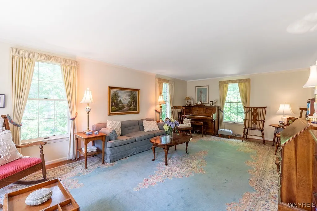 4 Tanglewood Drive East, Orchard Park, New York 14, Orchard Park, New York 14127, 4 Bedrooms Bedrooms, 8 Rooms Rooms,2 BathroomsBathrooms,Residential,For Sale,4 Tanglewood Drive East, Orchard Park, New York 14,B1621565