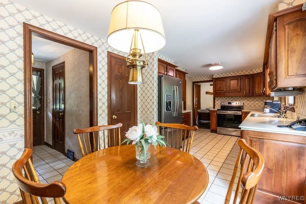 4 Tanglewood Drive East, Orchard Park, New York 14, Orchard Park, New York 14127, 4 Bedrooms Bedrooms, 8 Rooms Rooms,2 BathroomsBathrooms,Residential,For Sale,4 Tanglewood Drive East, Orchard Park, New York 14,B1621565