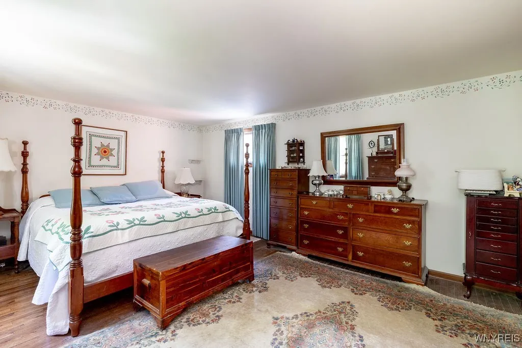 4 Tanglewood Drive East, Orchard Park, New York 14, Orchard Park, New York 14127, 4 Bedrooms Bedrooms, 8 Rooms Rooms,2 BathroomsBathrooms,Residential,For Sale,4 Tanglewood Drive East, Orchard Park, New York 14,B1621565
