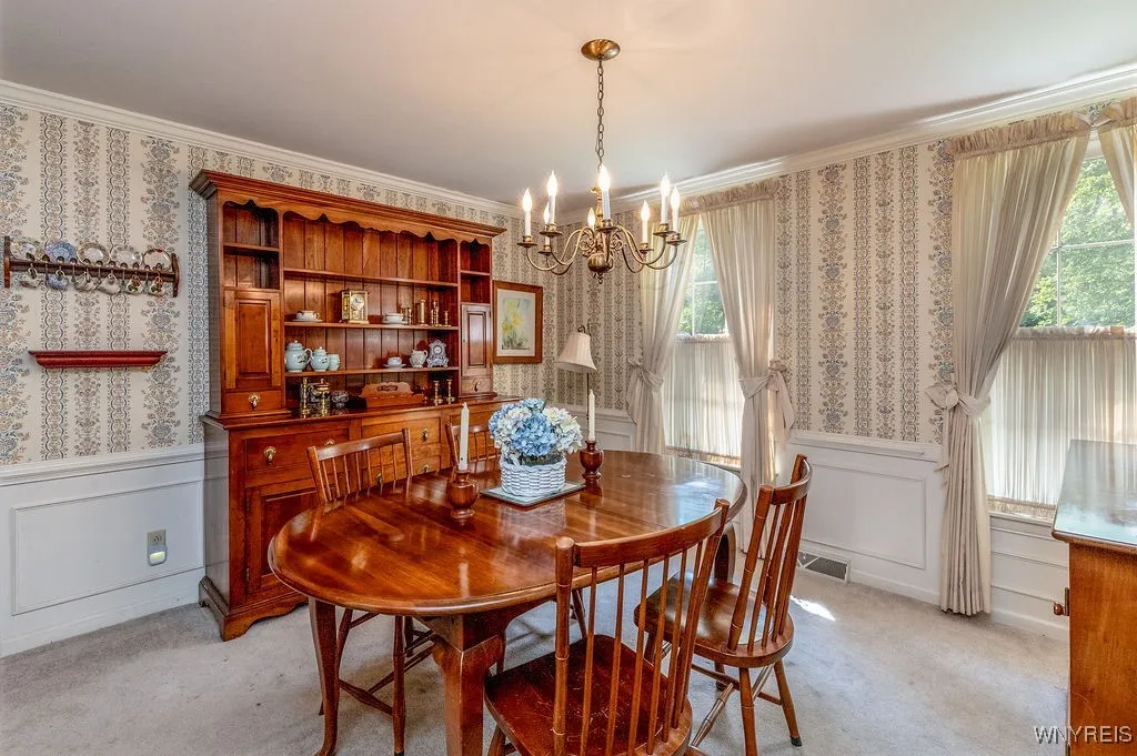 4 Tanglewood Drive East, Orchard Park, New York 14, Orchard Park, New York 14127, 4 Bedrooms Bedrooms, 8 Rooms Rooms,2 BathroomsBathrooms,Residential,For Sale,4 Tanglewood Drive East, Orchard Park, New York 14,B1621565