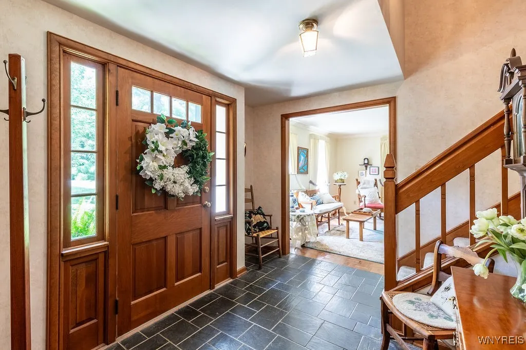 4 Tanglewood Drive East, Orchard Park, New York 14, Orchard Park, New York 14127, 4 Bedrooms Bedrooms, 8 Rooms Rooms,2 BathroomsBathrooms,Residential,For Sale,4 Tanglewood Drive East, Orchard Park, New York 14,B1621565