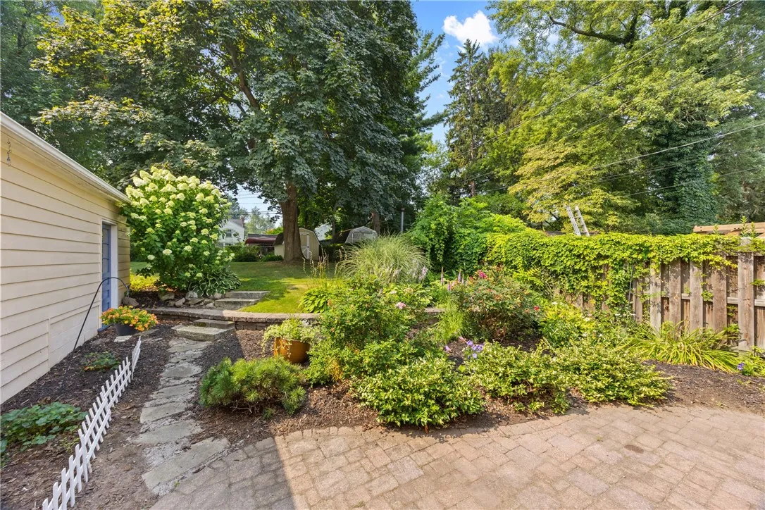 253 Cloverland Drive, Brighton, New York 14610, Brighton, New York 14610, 4 Bedrooms Bedrooms, 7 Rooms Rooms,2 BathroomsBathrooms,Residential,Closed,253 Cloverland Drive, Brighton, New York 14610,0,R1627816