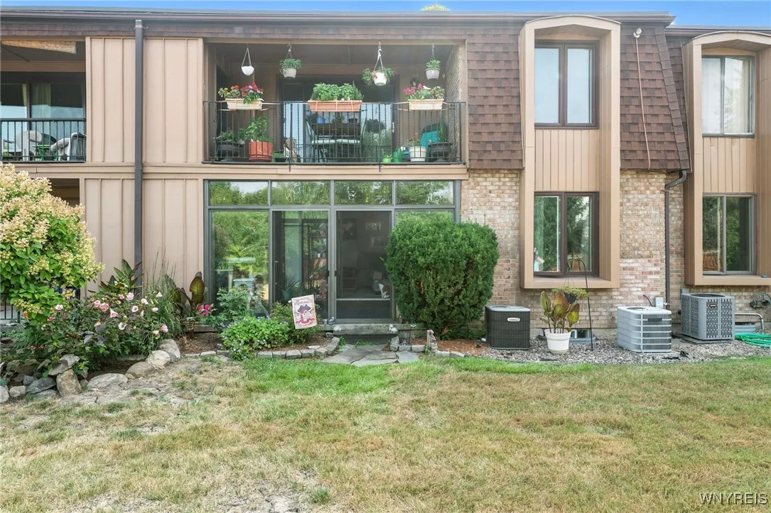 50 Charter Oaks Drive 1, Amherst, New York 14228, Amherst, New York 14228, 2 Bedrooms Bedrooms, 5 Rooms Rooms,1 BathroomBathrooms,Residential,For Sale,50 Charter Oaks Drive 1, Amherst, New York 14228,B1628769