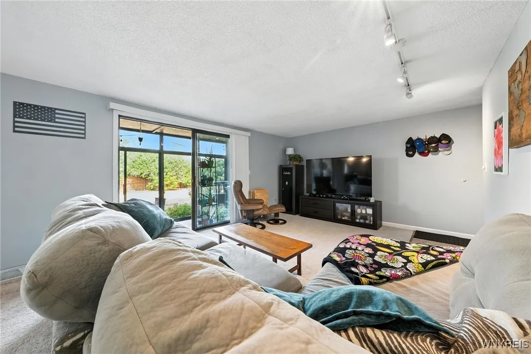 50 Charter Oaks Drive 1, Amherst, New York 14228, Amherst, New York 14228, 2 Bedrooms Bedrooms, 5 Rooms Rooms,1 BathroomBathrooms,Residential,For Sale,50 Charter Oaks Drive 1, Amherst, New York 14228,B1628769