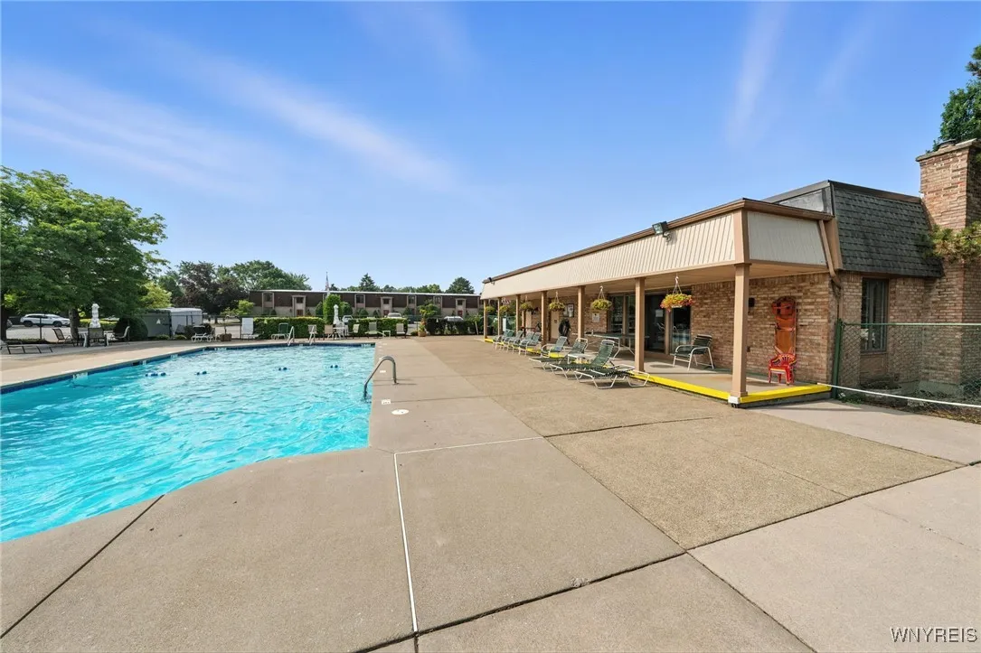 50 Charter Oaks Drive 1, Amherst, New York 14228, Amherst, New York 14228, 2 Bedrooms Bedrooms, 5 Rooms Rooms,1 BathroomBathrooms,Residential,For Sale,50 Charter Oaks Drive 1, Amherst, New York 14228,B1628769