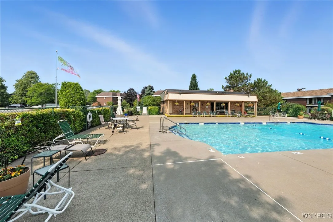 50 Charter Oaks Drive 1, Amherst, New York 14228, Amherst, New York 14228, 2 Bedrooms Bedrooms, 5 Rooms Rooms,1 BathroomBathrooms,Residential,For Sale,50 Charter Oaks Drive 1, Amherst, New York 14228,B1628769