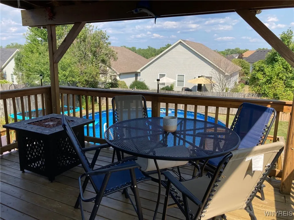 138 Crownview Terrace, Hamburg, New York 14075, Hamburg, New York 14075, 3 Bedrooms Bedrooms, 9 Rooms Rooms,1 BathroomBathrooms,Residential,For Sale,138 Crownview Terrace, Hamburg, New York 14075,B1628180