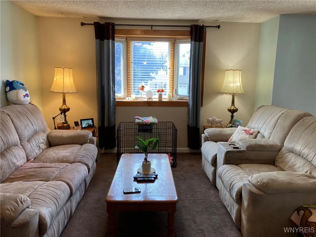 138 Crownview Terrace, Hamburg, New York 14075, Hamburg, New York 14075, 3 Bedrooms Bedrooms, 9 Rooms Rooms,1 BathroomBathrooms,Residential,For Sale,138 Crownview Terrace, Hamburg, New York 14075,B1628180