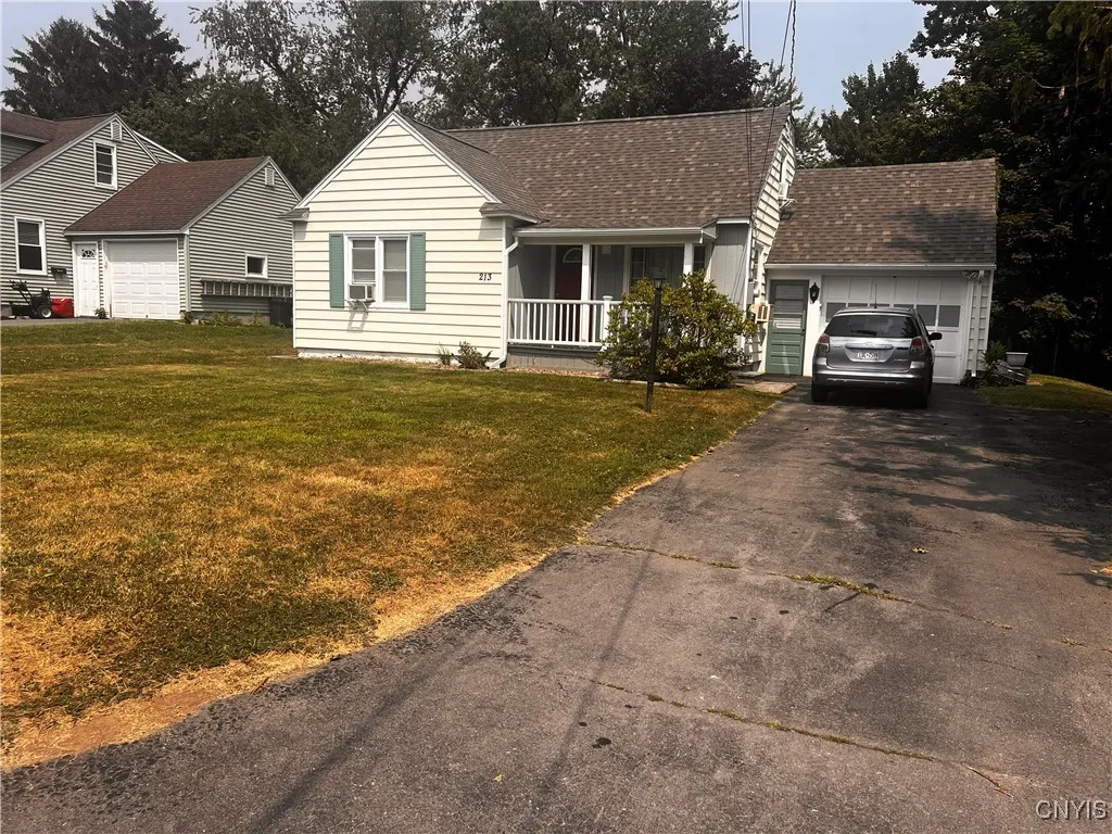 213 Ridgewood Drive, Cicero, New York 13212, Cicero, New York 13212, 3 Bedrooms Bedrooms, 6 Rooms Rooms,1 BathroomBathrooms,Residential,For Sale,213 Ridgewood Drive, Cicero, New York 13212,S1628543