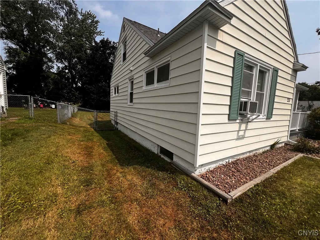 213 Ridgewood Drive, Cicero, New York 13212, Cicero, New York 13212, 3 Bedrooms Bedrooms, 6 Rooms Rooms,1 BathroomBathrooms,Residential,For Sale,213 Ridgewood Drive, Cicero, New York 13212,S1628543