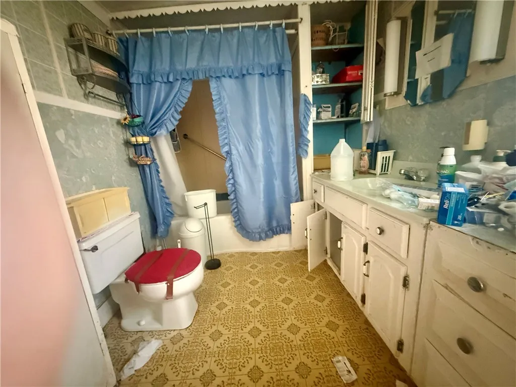 23 Erie Street, Mt Morris, New York 14510, Mt Morris, New York 14510, 4 Bedrooms Bedrooms, 7 Rooms Rooms,1 BathroomBathrooms,Residential,Closed,23 Erie Street, Mt Morris, New York 14510,0,R1628708