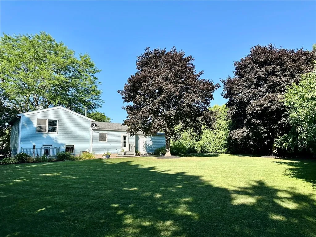 15 Paddock Drive, Henrietta, New York 14467, Henrietta, New York 14467, 3 Bedrooms Bedrooms, 8 Rooms Rooms,2 BathroomsBathrooms,Residential,Closed,15 Paddock Drive, Henrietta, New York 14467,0,R1628757