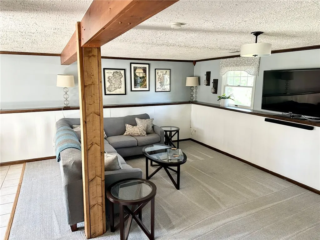 15 Paddock Drive, Henrietta, New York 14467, Henrietta, New York 14467, 3 Bedrooms Bedrooms, 8 Rooms Rooms,2 BathroomsBathrooms,Residential,Closed,15 Paddock Drive, Henrietta, New York 14467,0,R1628757