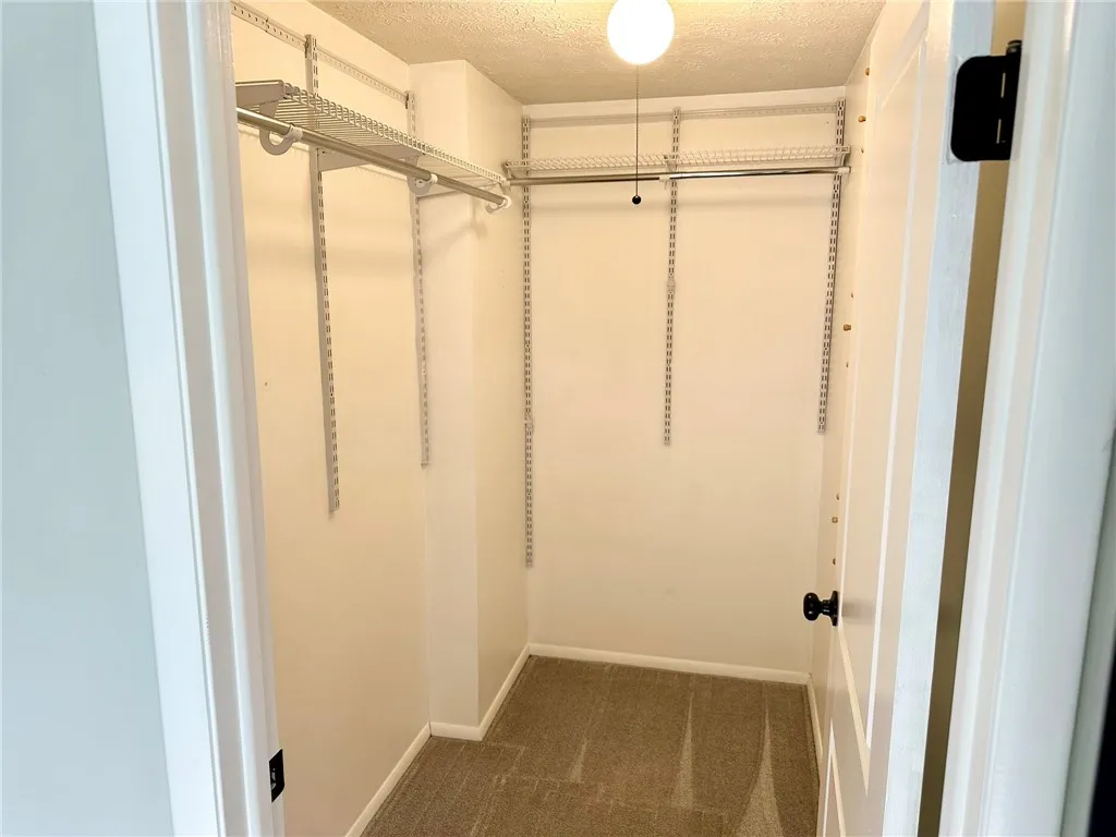 15 Paddock Drive, Henrietta, New York 14467, Henrietta, New York 14467, 3 Bedrooms Bedrooms, 8 Rooms Rooms,2 BathroomsBathrooms,Residential,Closed,15 Paddock Drive, Henrietta, New York 14467,0,R1628757