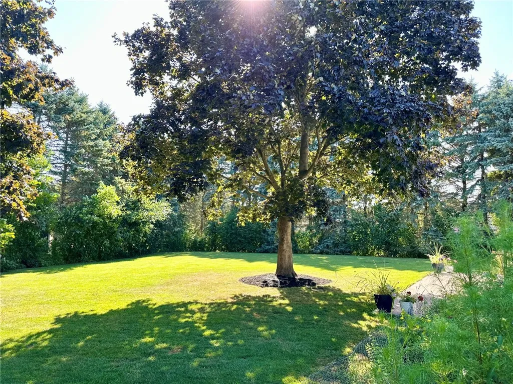 15 Paddock Drive, Henrietta, New York 14467, Henrietta, New York 14467, 3 Bedrooms Bedrooms, 8 Rooms Rooms,2 BathroomsBathrooms,Residential,Closed,15 Paddock Drive, Henrietta, New York 14467,0,R1628757