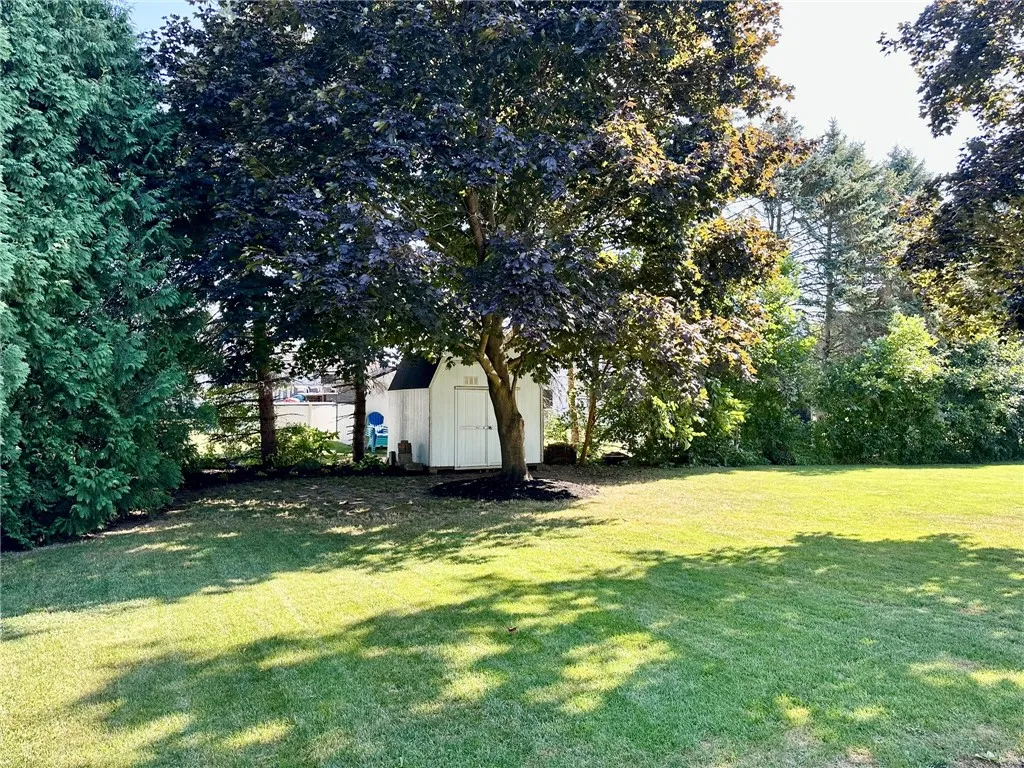 15 Paddock Drive, Henrietta, New York 14467, Henrietta, New York 14467, 3 Bedrooms Bedrooms, 8 Rooms Rooms,2 BathroomsBathrooms,Residential,Closed,15 Paddock Drive, Henrietta, New York 14467,0,R1628757