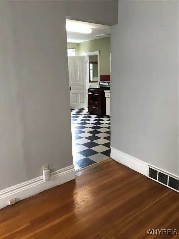 214 Highland Avenue, Buffalo, New York 14222, Buffalo, New York 14222, 4 Bedrooms Bedrooms, ,4 BathroomsBathrooms,Residential,For Sale,214 Highland Avenue, Buffalo, New York 14222,B1627297