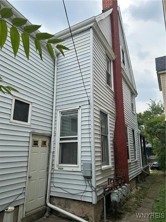 214 Highland Avenue, Buffalo, New York 14222, Buffalo, New York 14222, 4 Bedrooms Bedrooms, ,4 BathroomsBathrooms,Residential,For Sale,214 Highland Avenue, Buffalo, New York 14222,B1627297