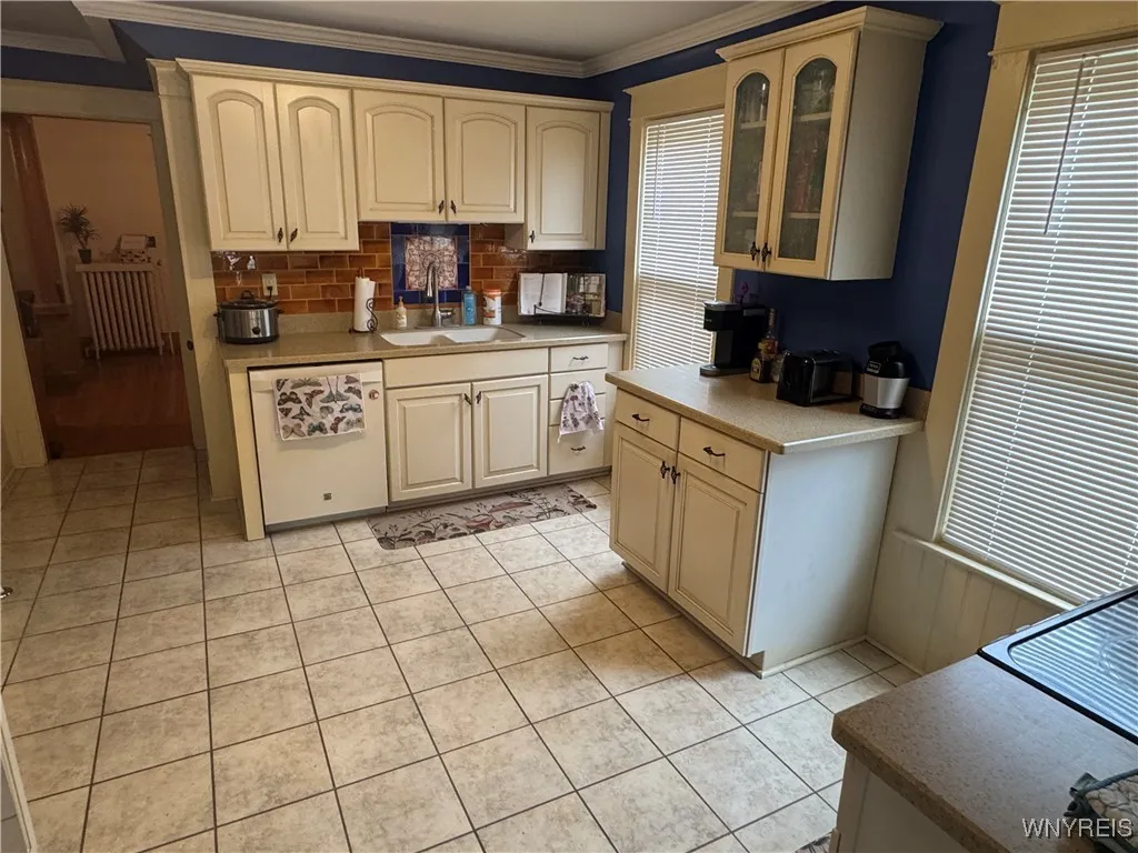 129 West Court Street, Warsaw, New York 14569, Warsaw, New York 14569, 4 Bedrooms Bedrooms, 8 Rooms Rooms,1 BathroomBathrooms,Residential,Closed,129 West Court Street, Warsaw, New York 14569,0,B1628767