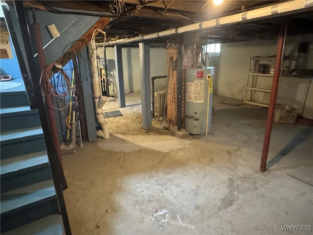 129 West Court Street, Warsaw, New York 14569, Warsaw, New York 14569, 4 Bedrooms Bedrooms, 8 Rooms Rooms,1 BathroomBathrooms,Residential,Closed,129 West Court Street, Warsaw, New York 14569,0,B1628767