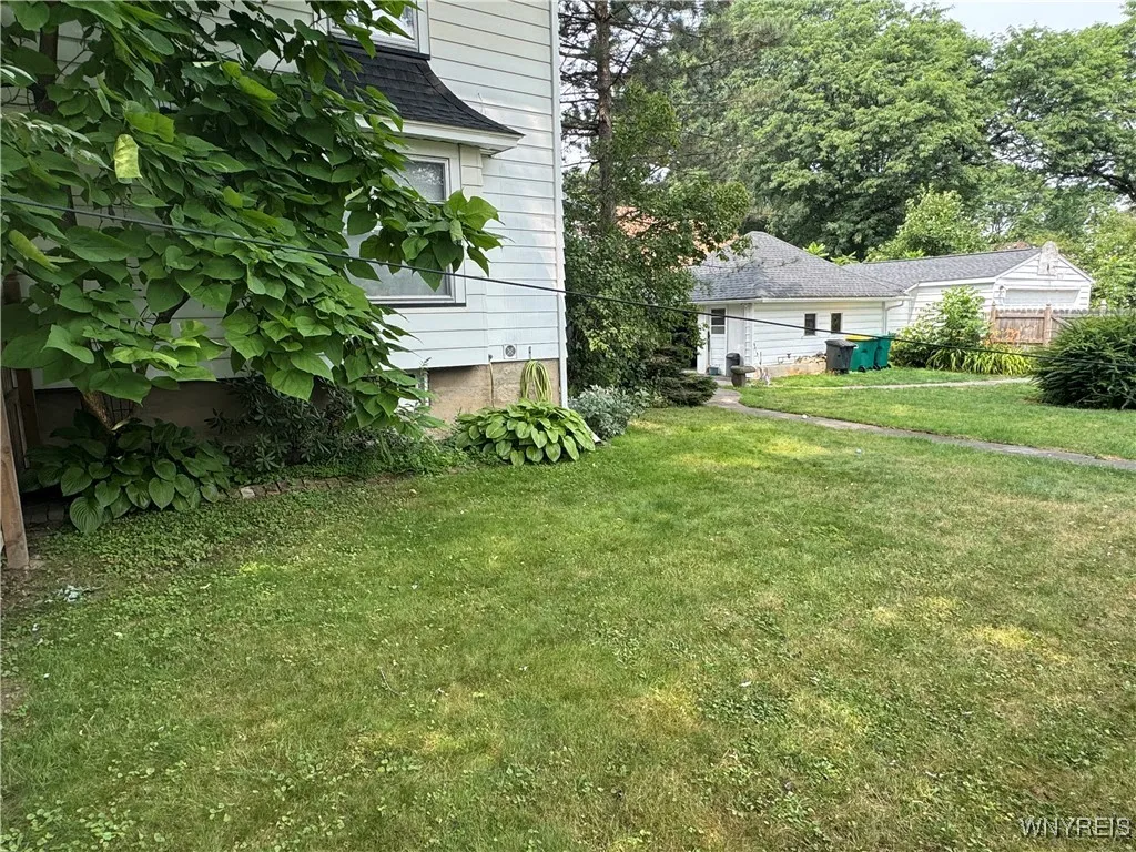 129 West Court Street, Warsaw, New York 14569, Warsaw, New York 14569, 4 Bedrooms Bedrooms, 8 Rooms Rooms,1 BathroomBathrooms,Residential,Closed,129 West Court Street, Warsaw, New York 14569,0,B1628767