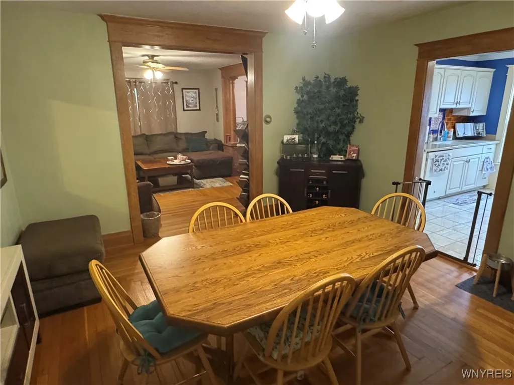 129 West Court Street, Warsaw, New York 14569, Warsaw, New York 14569, 4 Bedrooms Bedrooms, 8 Rooms Rooms,1 BathroomBathrooms,Residential,Closed,129 West Court Street, Warsaw, New York 14569,0,B1628767