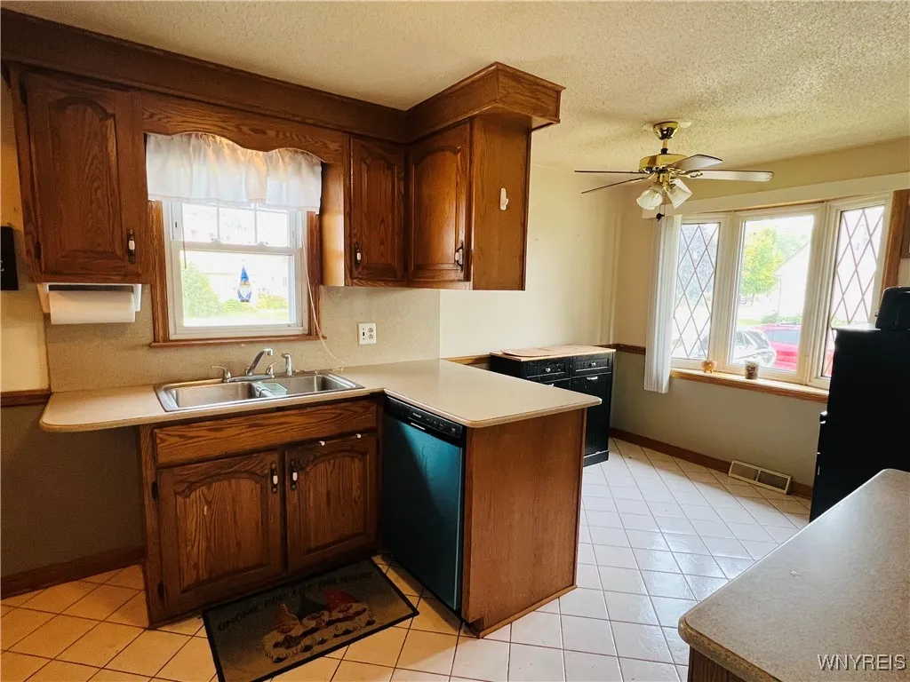 155 Highview Circle, Lackawanna, New York 14219, Lackawanna, New York 14219, 3 Bedrooms Bedrooms, 5 Rooms Rooms,1 BathroomBathrooms,Residential,Closed,155 Highview Circle, Lackawanna, New York 14219,0,B1628670