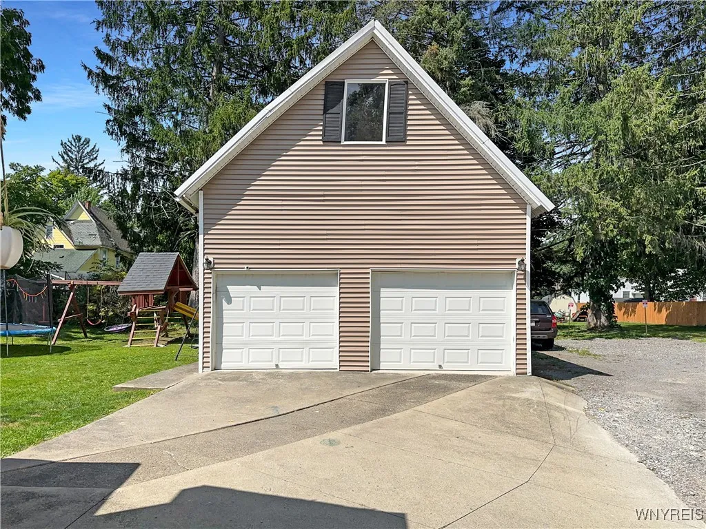 29 Center Street, Warsaw, New York 14569, Warsaw, New York 14569, 3 Bedrooms Bedrooms, 5 Rooms Rooms,2 BathroomsBathrooms,Residential,Closed,29 Center Street, Warsaw, New York 14569,0,B1628697