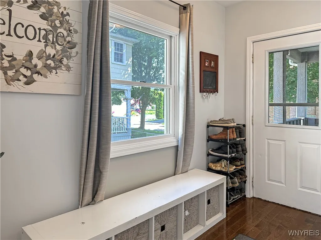 29 Center Street, Warsaw, New York 14569, Warsaw, New York 14569, 3 Bedrooms Bedrooms, 5 Rooms Rooms,2 BathroomsBathrooms,Residential,Closed,29 Center Street, Warsaw, New York 14569,0,B1628697