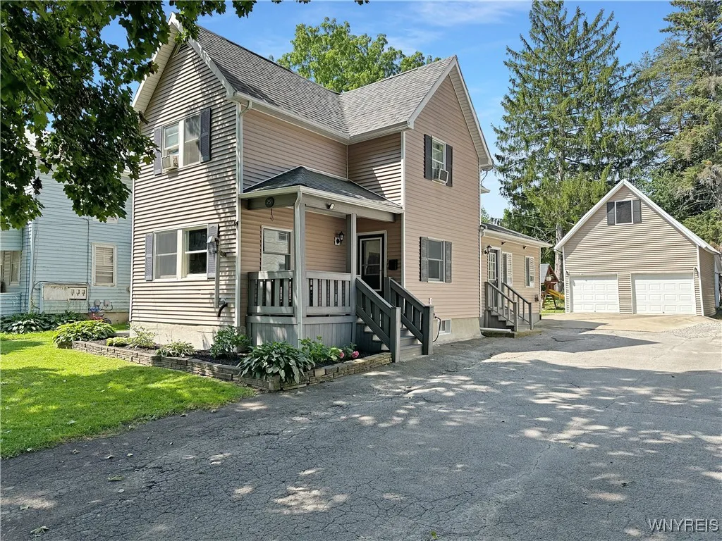 29 Center Street, Warsaw, New York 14569, Warsaw, New York 14569, 3 Bedrooms Bedrooms, 5 Rooms Rooms,2 BathroomsBathrooms,Residential,Closed,29 Center Street, Warsaw, New York 14569,0,B1628697