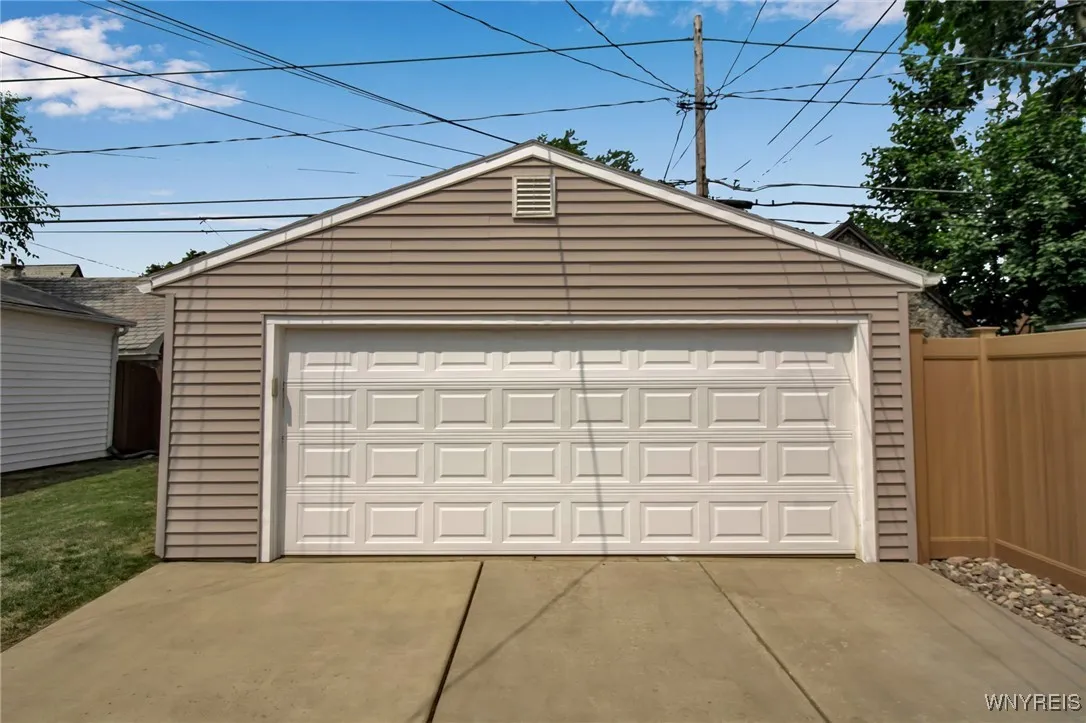 172 Stillwell Avenue, Tonawanda, New York 14217, Tonawanda, New York 14217, 3 Bedrooms Bedrooms, 8 Rooms Rooms,1 BathroomBathrooms,Residential,Closed,172 Stillwell Avenue, Tonawanda, New York 14217,0,B1628789