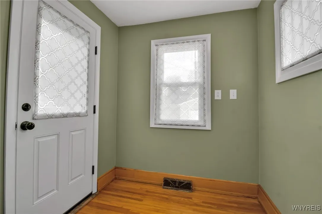 172 Stillwell Avenue, Tonawanda, New York 14217, Tonawanda, New York 14217, 3 Bedrooms Bedrooms, 8 Rooms Rooms,1 BathroomBathrooms,Residential,Closed,172 Stillwell Avenue, Tonawanda, New York 14217,0,B1628789