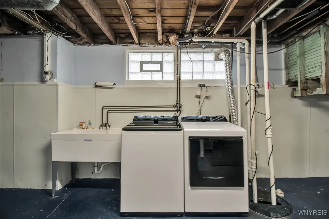 172 Stillwell Avenue, Tonawanda, New York 14217, Tonawanda, New York 14217, 3 Bedrooms Bedrooms, 8 Rooms Rooms,1 BathroomBathrooms,Residential,Closed,172 Stillwell Avenue, Tonawanda, New York 14217,0,B1628789