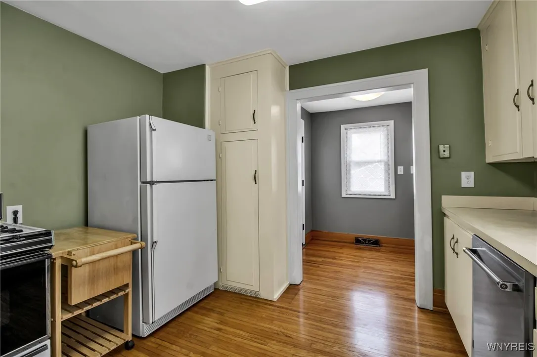 172 Stillwell Avenue, Tonawanda, New York 14217, Tonawanda, New York 14217, 3 Bedrooms Bedrooms, 8 Rooms Rooms,1 BathroomBathrooms,Residential,Closed,172 Stillwell Avenue, Tonawanda, New York 14217,0,B1628789