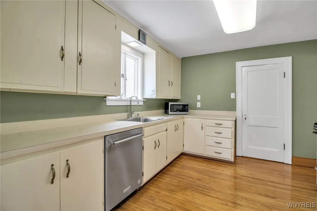 172 Stillwell Avenue, Tonawanda, New York 14217, Tonawanda, New York 14217, 3 Bedrooms Bedrooms, 8 Rooms Rooms,1 BathroomBathrooms,Residential,Closed,172 Stillwell Avenue, Tonawanda, New York 14217,0,B1628789