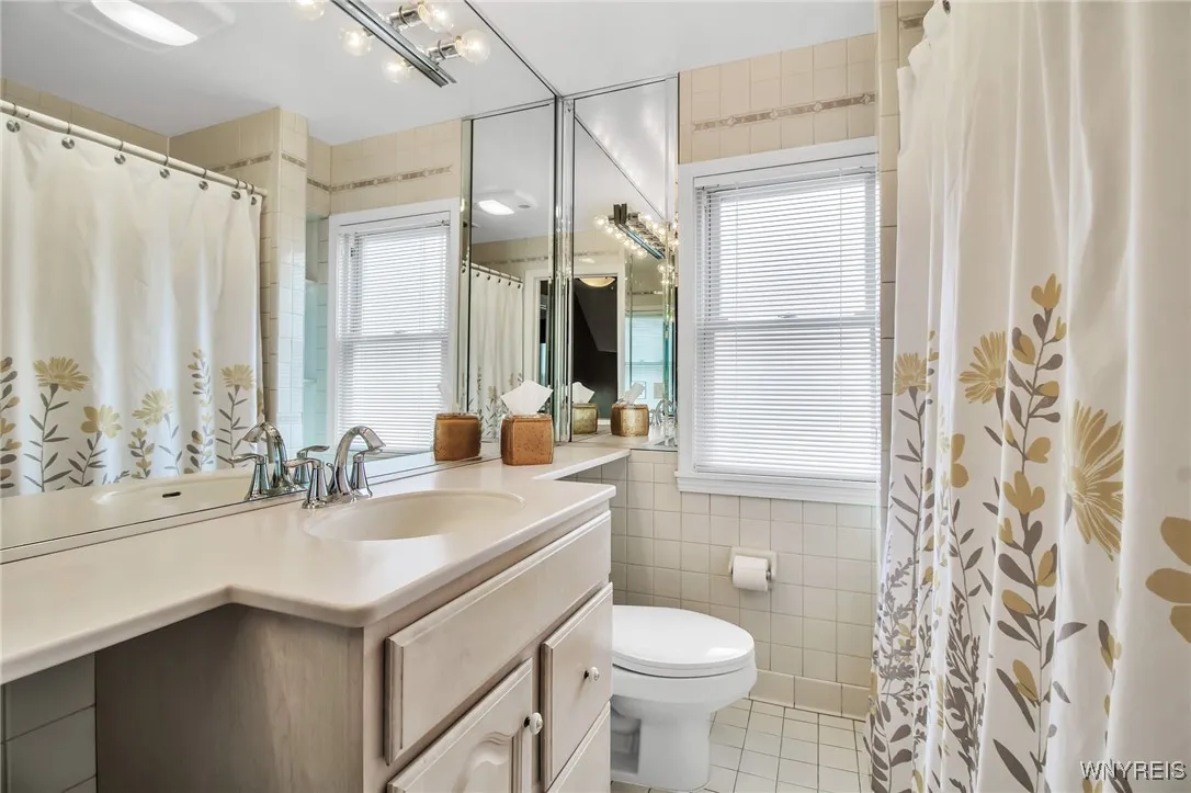 172 Stillwell Avenue, Tonawanda, New York 14217, Tonawanda, New York 14217, 3 Bedrooms Bedrooms, 8 Rooms Rooms,1 BathroomBathrooms,Residential,Closed,172 Stillwell Avenue, Tonawanda, New York 14217,0,B1628789