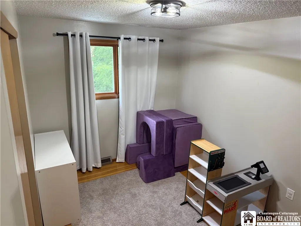 4269 Clinton Street, West Seneca, New York 14224, West Seneca, New York 14224, 3 Bedrooms Bedrooms, 7 Rooms Rooms,1 BathroomBathrooms,Residential Lease,For Rent,4269 Clinton Street, West Seneca, New York 14224,R1628831