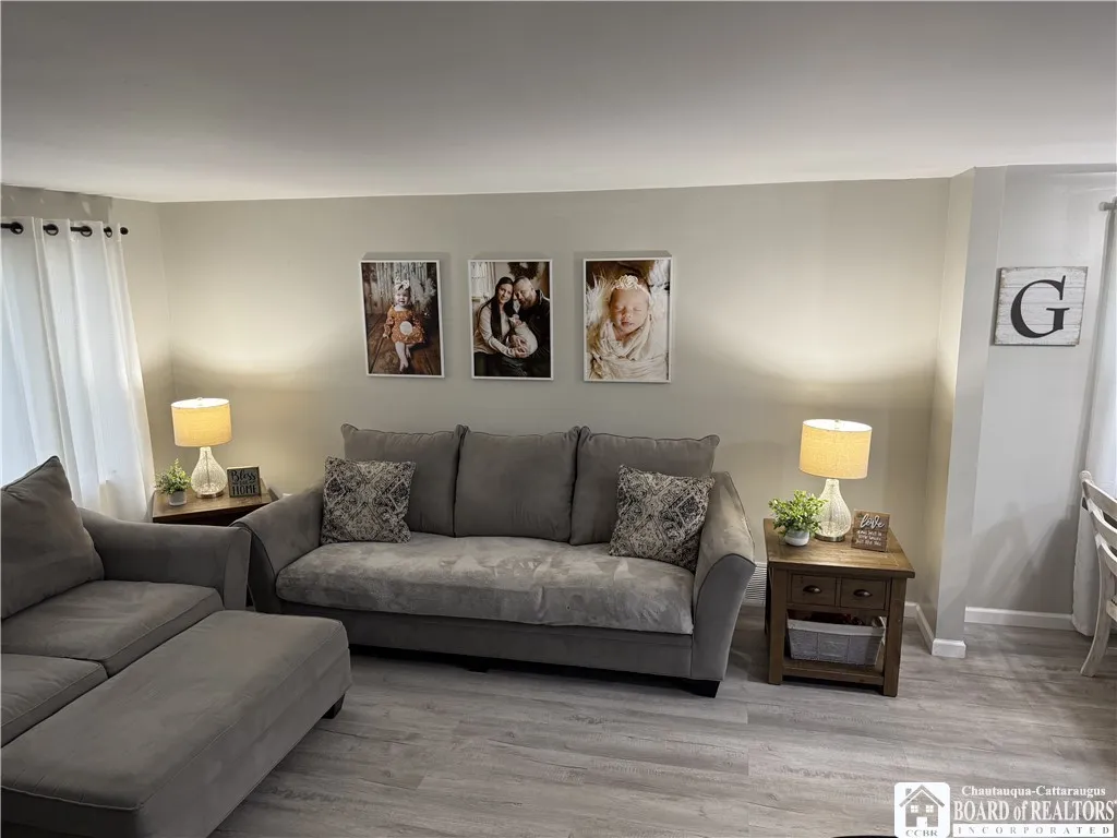 4269 Clinton Street, West Seneca, New York 14224, West Seneca, New York 14224, 3 Bedrooms Bedrooms, 7 Rooms Rooms,1 BathroomBathrooms,Residential Lease,For Rent,4269 Clinton Street, West Seneca, New York 14224,R1628831