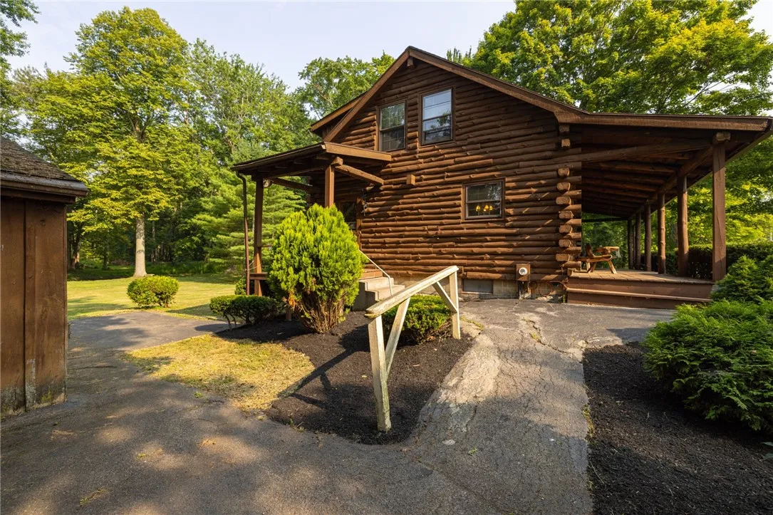 3037 West Walworth Road, Macedon, New York 14502, Macedon, New York 14502, 4 Bedrooms Bedrooms, 8 Rooms Rooms,2 BathroomsBathrooms,Residential,Closed,3037 West Walworth Road, Macedon, New York 14502,0,R1627976