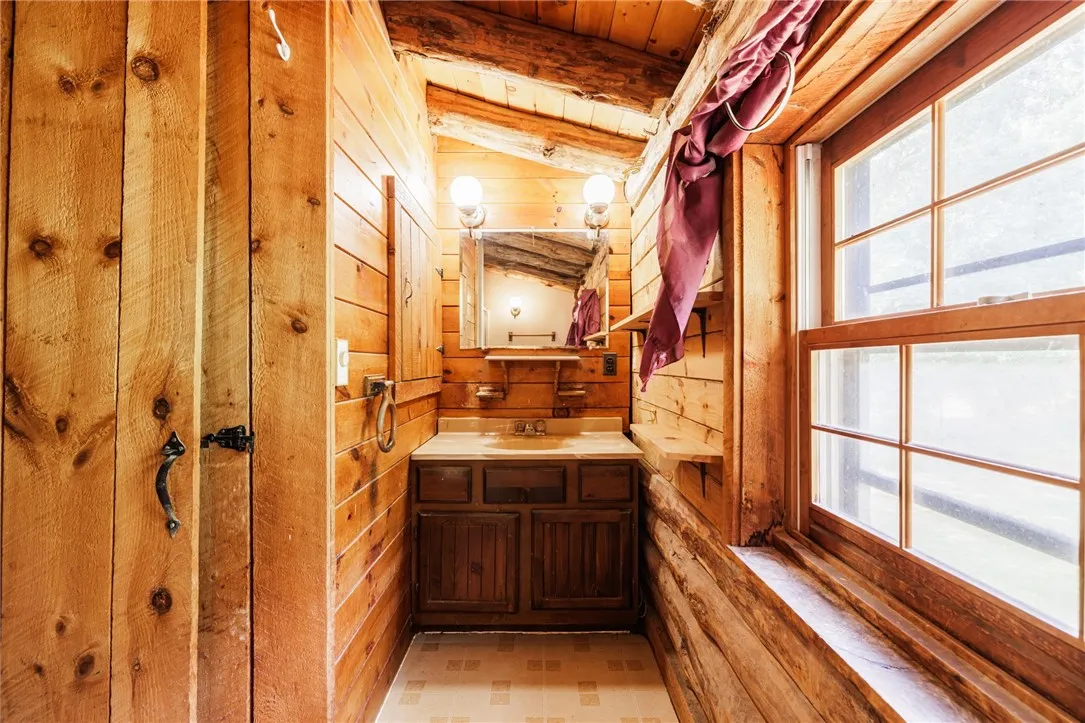 3037 West Walworth Road, Macedon, New York 14502, Macedon, New York 14502, 4 Bedrooms Bedrooms, 8 Rooms Rooms,2 BathroomsBathrooms,Residential,Closed,3037 West Walworth Road, Macedon, New York 14502,0,R1627976