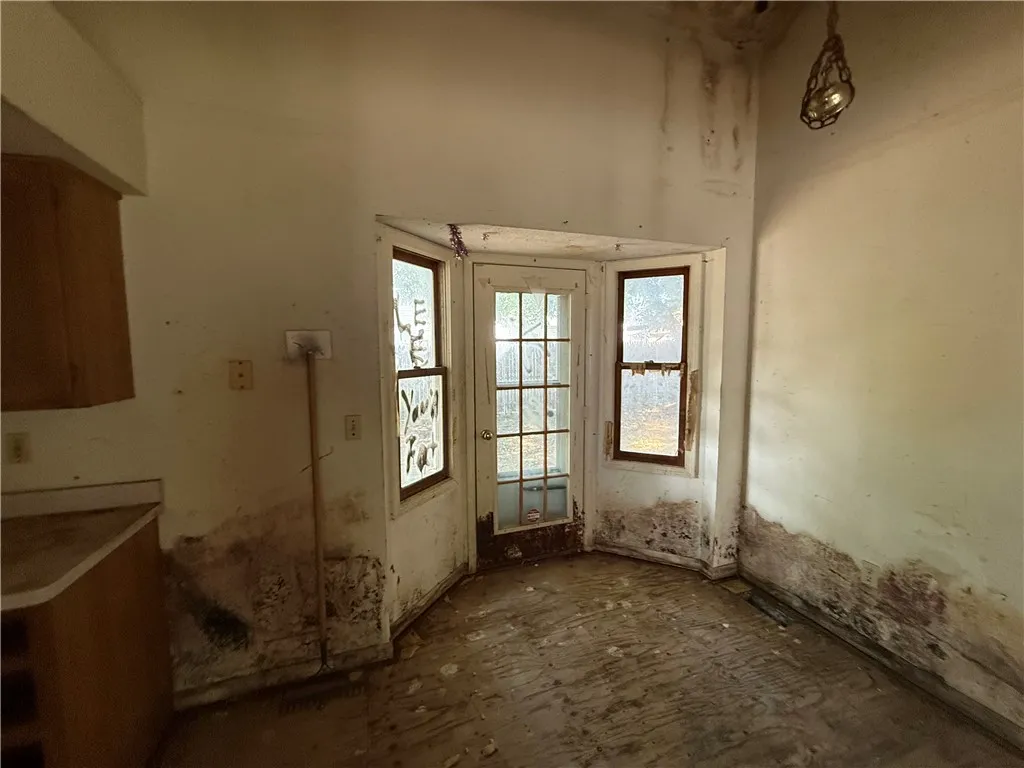 5 Vetter Street, Rochester, New York 14605, Rochester, New York 14605, 3 Bedrooms Bedrooms, 5 Rooms Rooms,1 BathroomBathrooms,Residential,Closed,5 Vetter Street, Rochester, New York 14605,0,R1628608