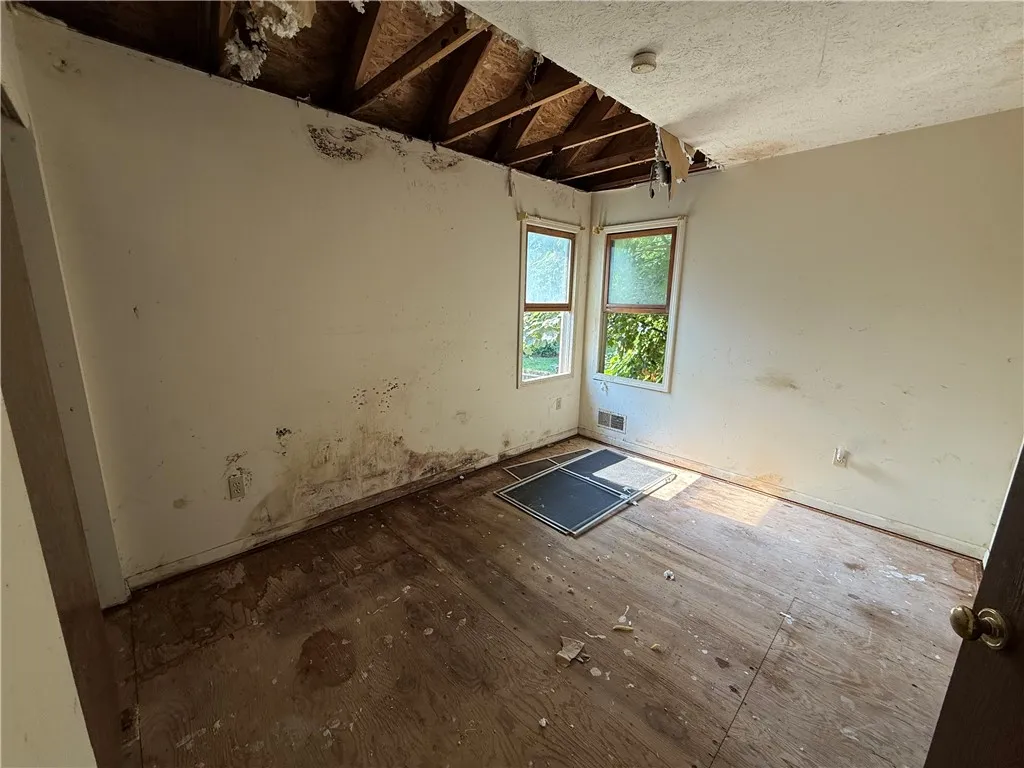 5 Vetter Street, Rochester, New York 14605, Rochester, New York 14605, 3 Bedrooms Bedrooms, 5 Rooms Rooms,1 BathroomBathrooms,Residential,Closed,5 Vetter Street, Rochester, New York 14605,0,R1628608