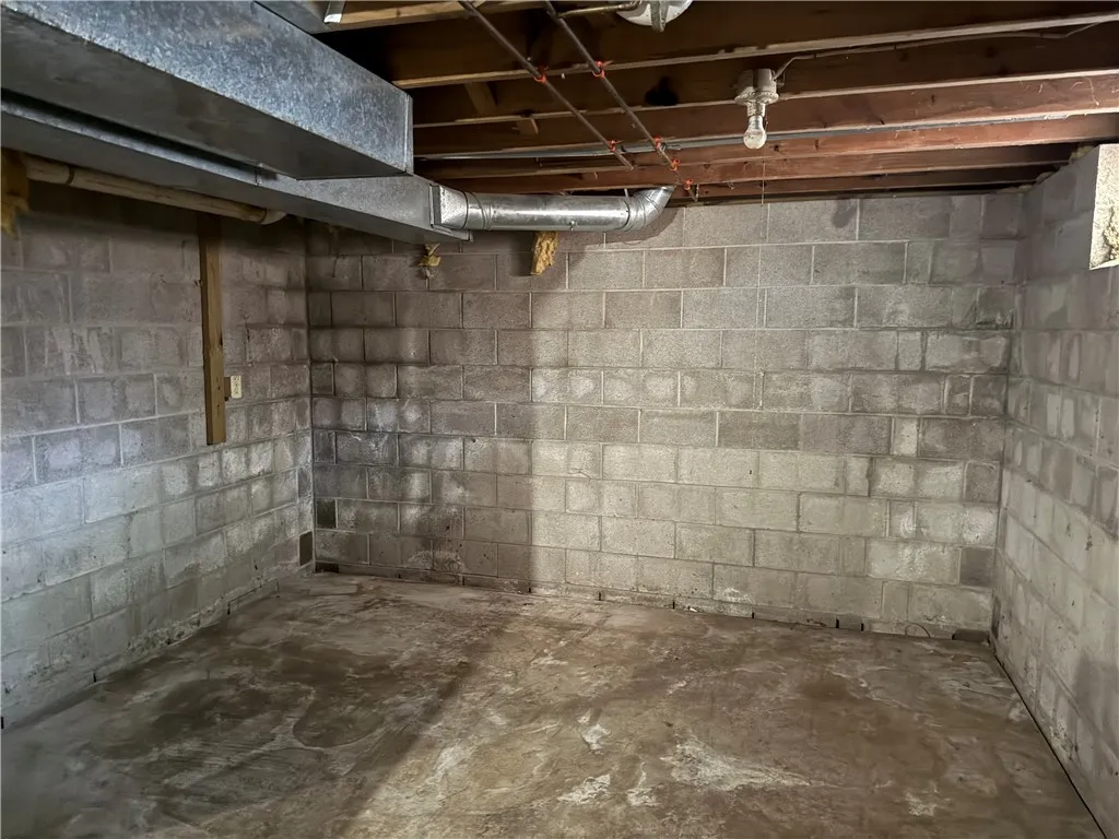 5 Vetter Street, Rochester, New York 14605, Rochester, New York 14605, 3 Bedrooms Bedrooms, 5 Rooms Rooms,1 BathroomBathrooms,Residential,Closed,5 Vetter Street, Rochester, New York 14605,0,R1628608