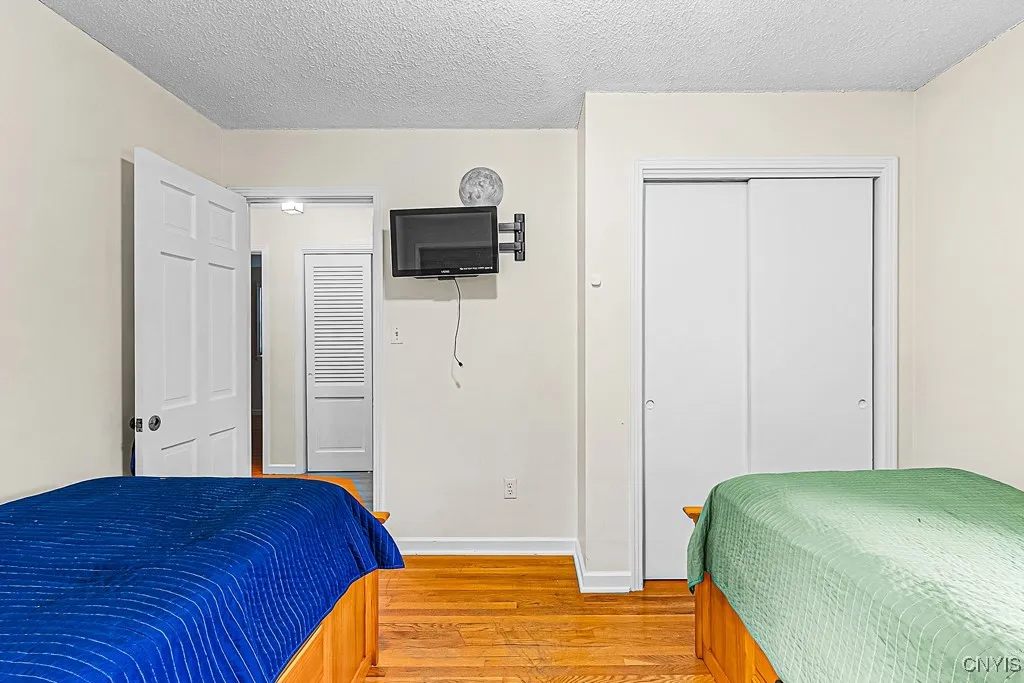 69 Woodberry Road, New Hartford, New York 13413, New Hartford, New York 13413, 5 Bedrooms Bedrooms, 13 Rooms Rooms,2 BathroomsBathrooms,Residential,Closed,69 Woodberry Road, New Hartford, New York 13413,0,S1628818